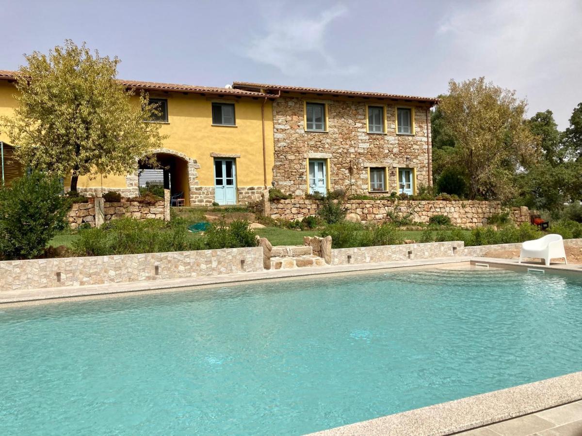 Agriturismo Is Conchisceddas Gonnosfanàdiga 외부 사진