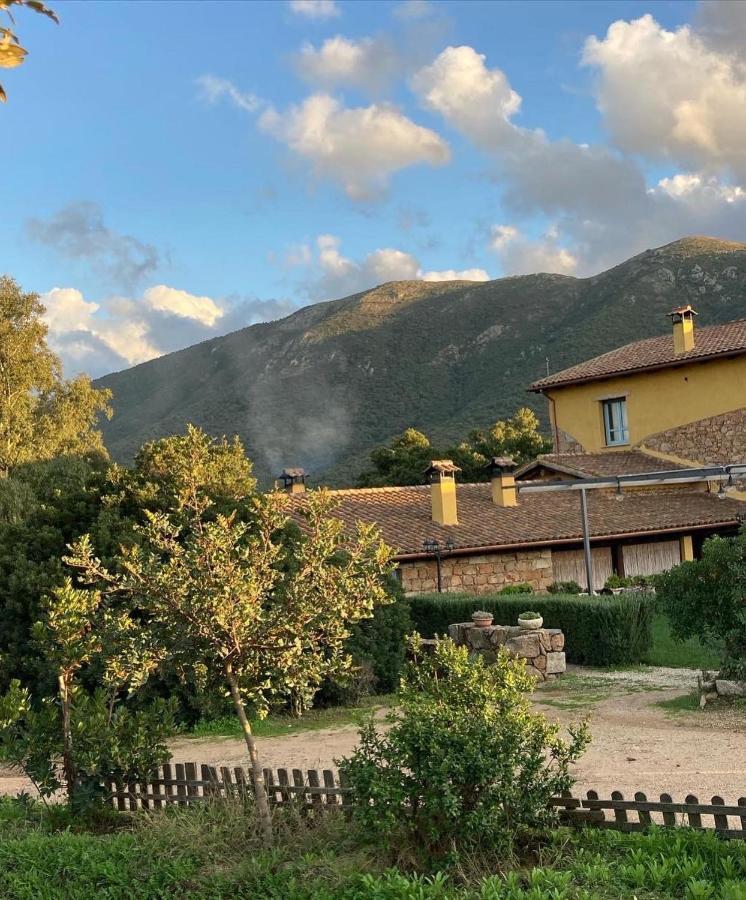 Agriturismo Is Conchisceddas Gonnosfanàdiga 외부 사진