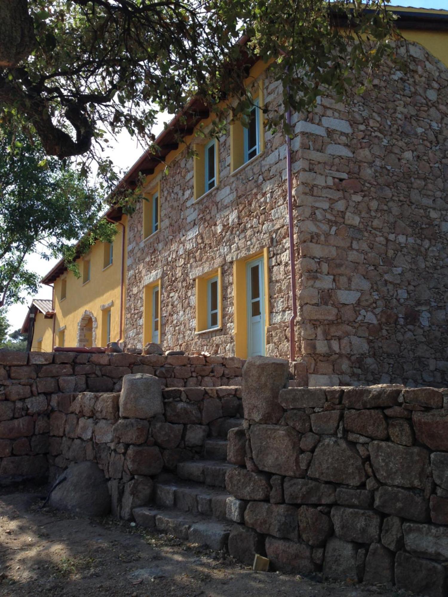Agriturismo Is Conchisceddas Gonnosfanàdiga 외부 사진