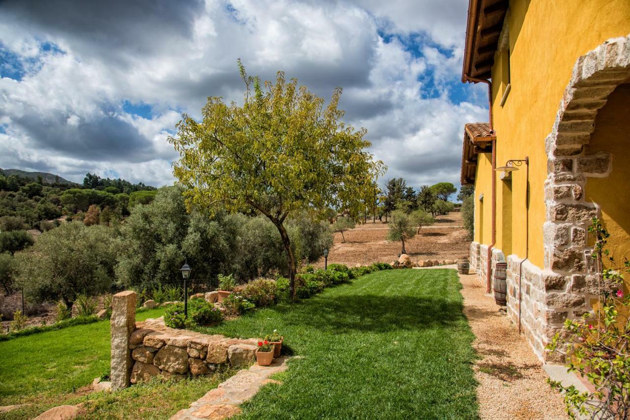 Agriturismo Is Conchisceddas Gonnosfanàdiga 외부 사진